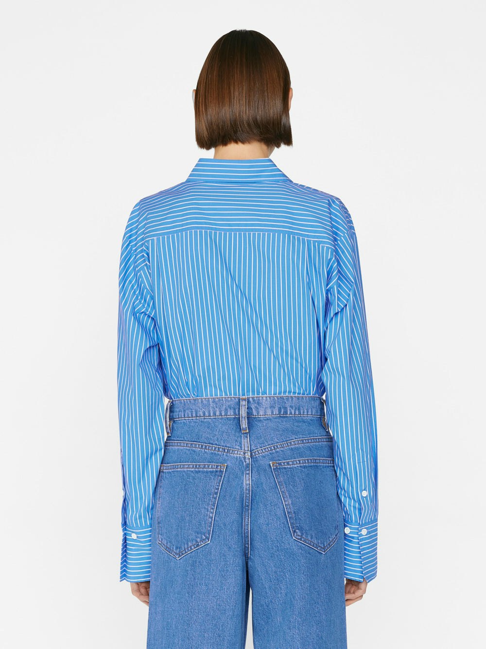 shirt back view alt:fit2